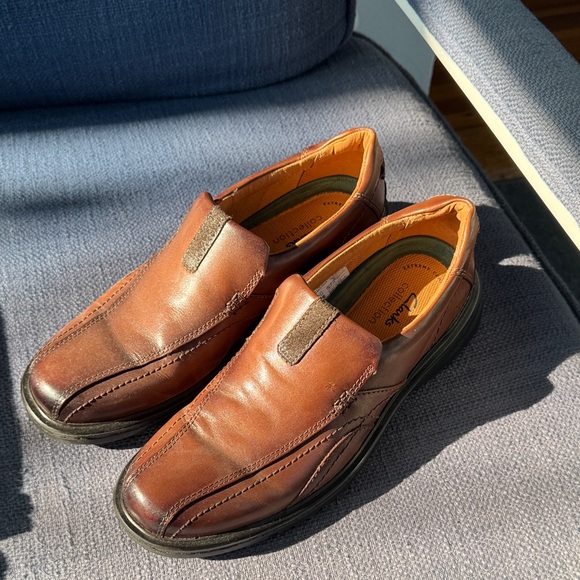 Clarks Other - Clarks Men's Tan Leather Gessler Step Loafers